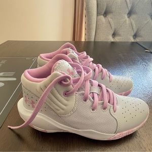 Under Armour Basketball Shoe